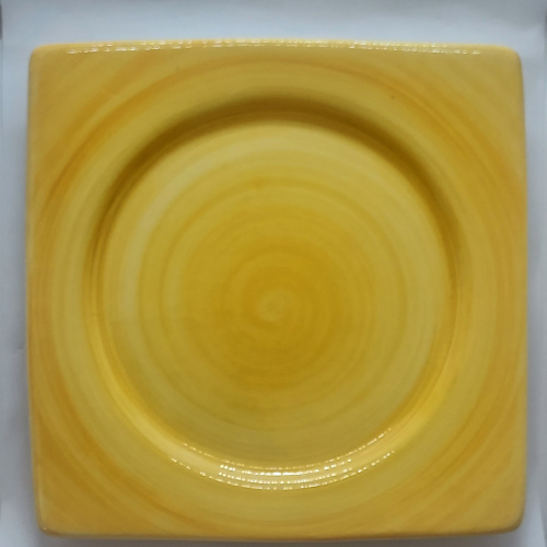 Assiette carrée grand modèle jaune orangéorangé